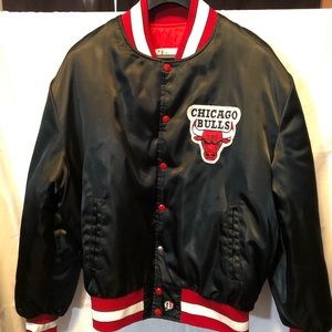 Vintage NBA Chicago Bulls team jacket. Size XL